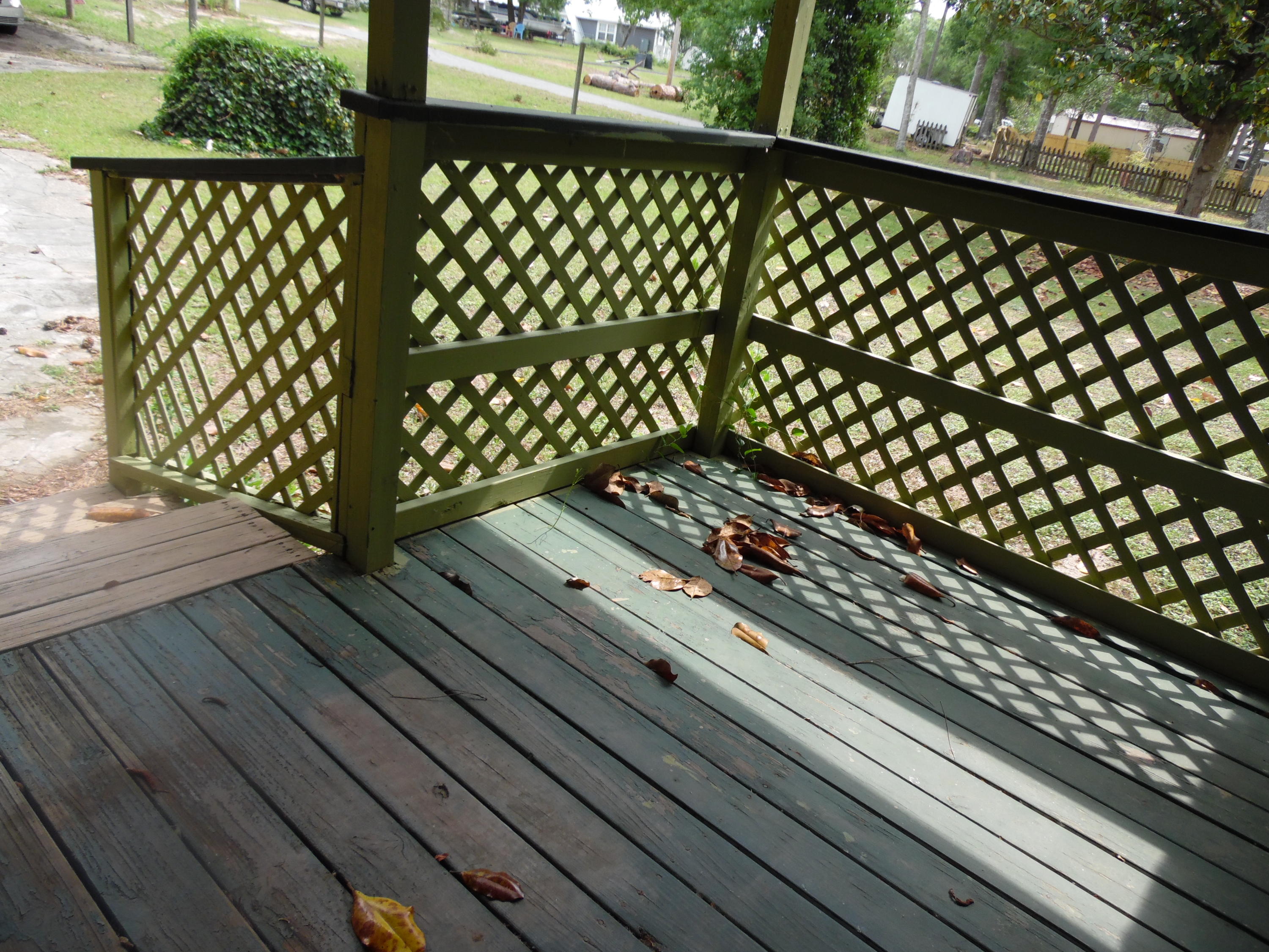365 Vanderheide Road DeFuniak Springs, FL 32433 - Photo 30 of 34 Front porch
