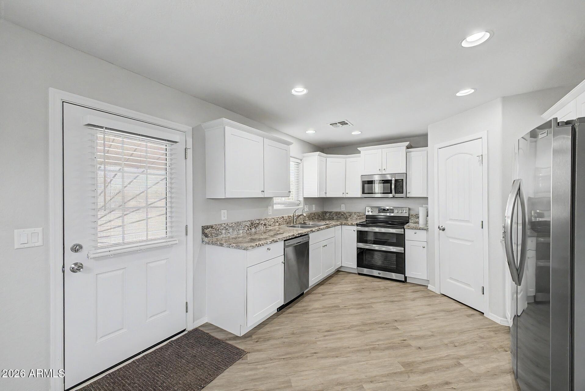 24686 East Bartlett Road Florence, AZ 85132 - Photo 7 of 23