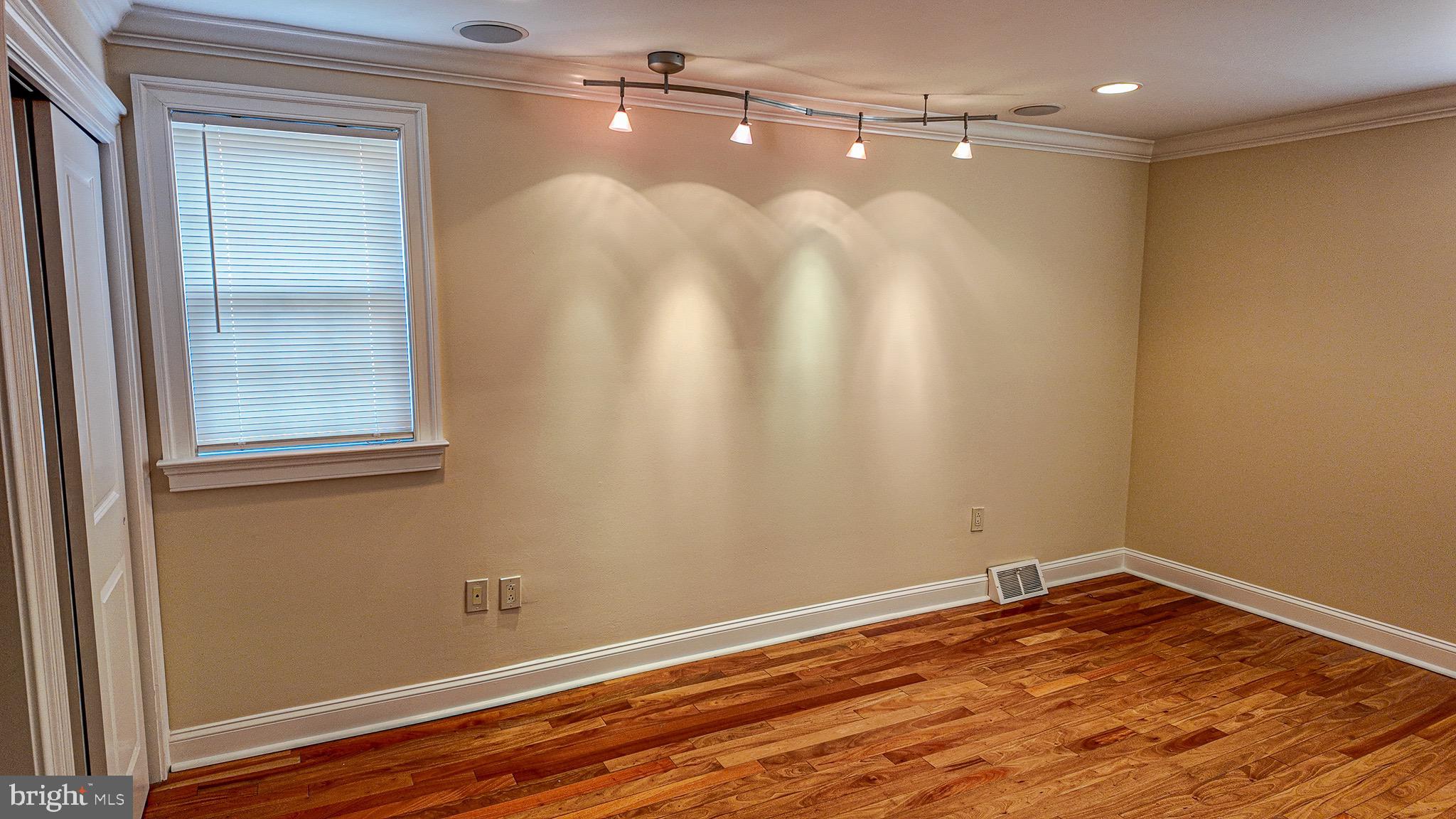 3950 Constance Road Philadelphia, PA 19114 - Photo 12 of 24 Gallery Image 12