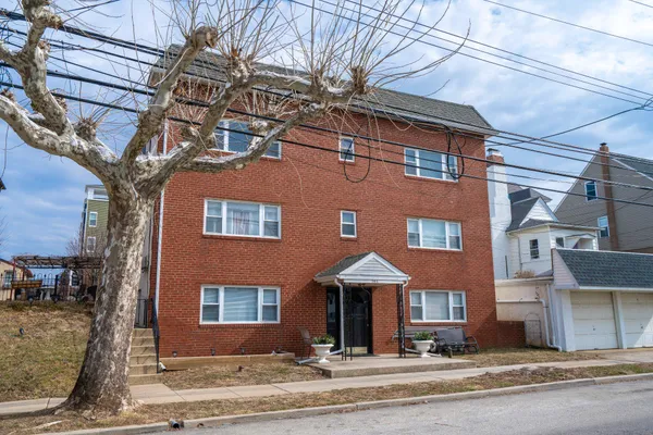 $1,600 | 346 West 6th Avenue, Unit 3A, Conshohocken, PA 19428