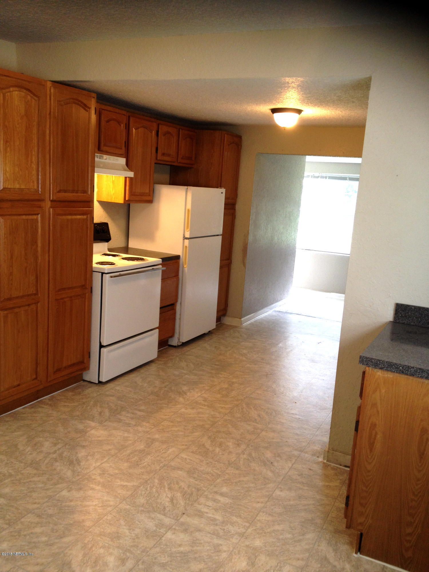 GILCHRIST KITCHEN 1