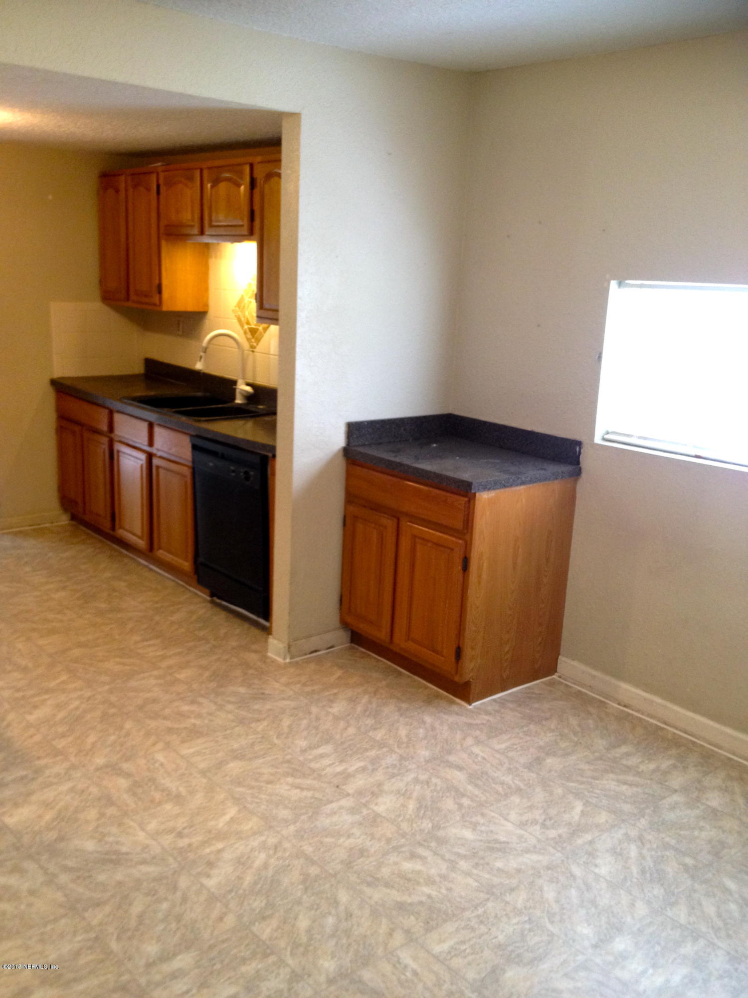 GILCHRIST KITCHEN 2