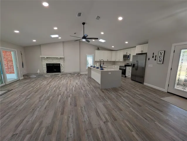 $2,795 | 4368 Marine Parkway, New Port Richey, FL 34652