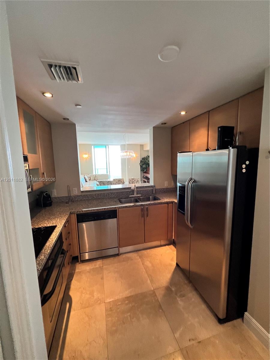 2101 Brickell Avenue, Unit 3205 Miami, FL 33129 - Photo 14 of 31