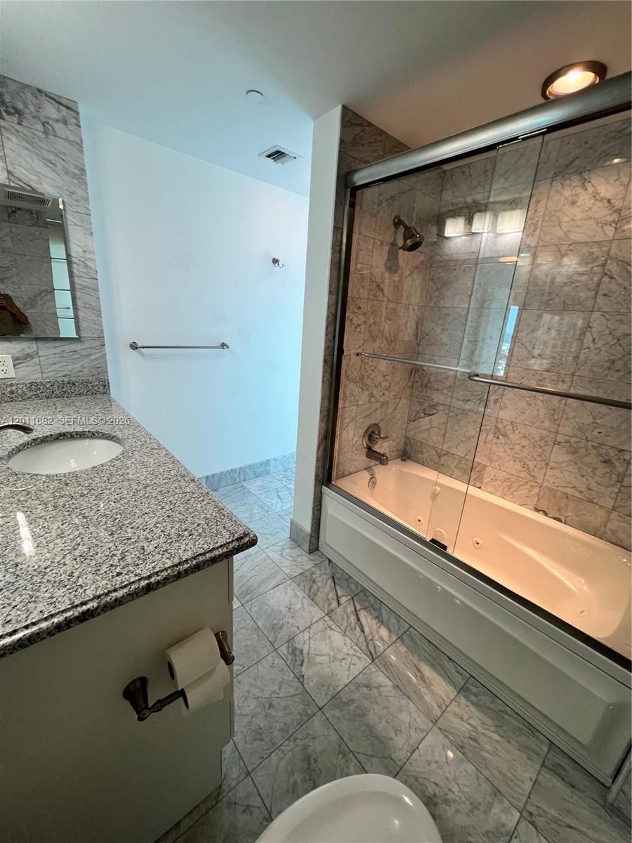2101 Brickell Avenue, Unit 3205 Miami, FL 33129 - Photo 18 of 31