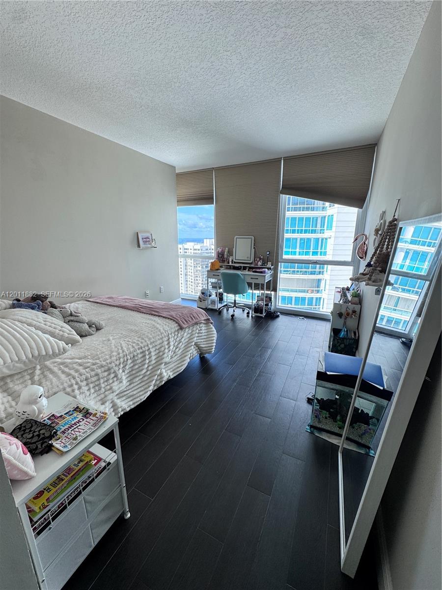 2101 Brickell Avenue, Unit 3205 Miami, FL 33129 - Photo 28 of 31