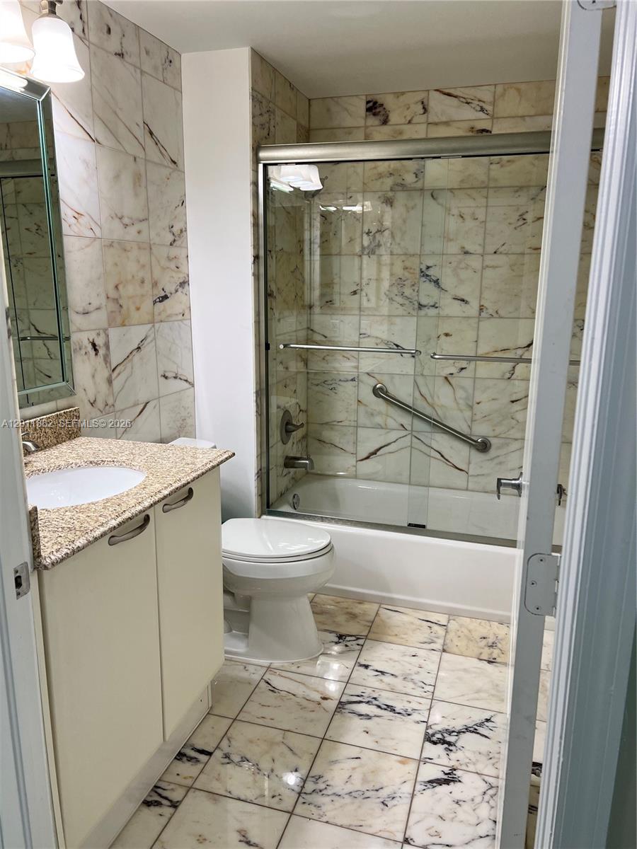 2101 Brickell Avenue, Unit 3205 Miami, FL 33129 - Photo 30 of 31