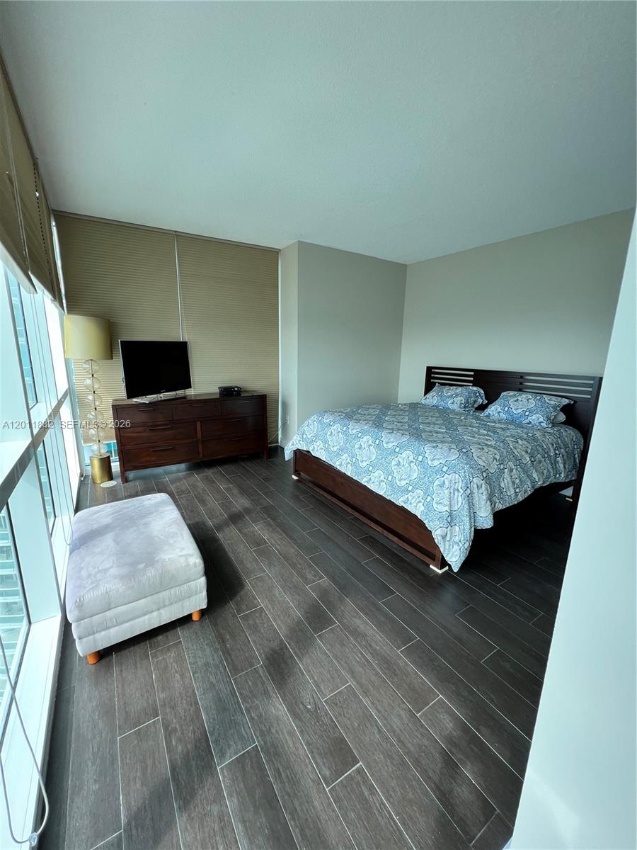 2101 Brickell Avenue, Unit 3205 Miami, FL 33129 - Photo 4 of 31