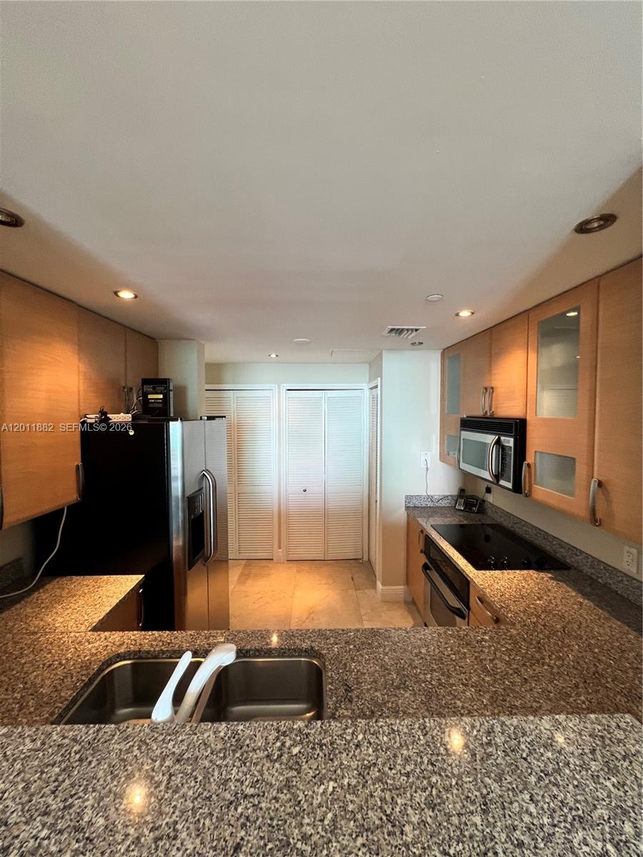 2101 Brickell Avenue, Unit 3205 Miami, FL 33129 - Photo 8 of 31