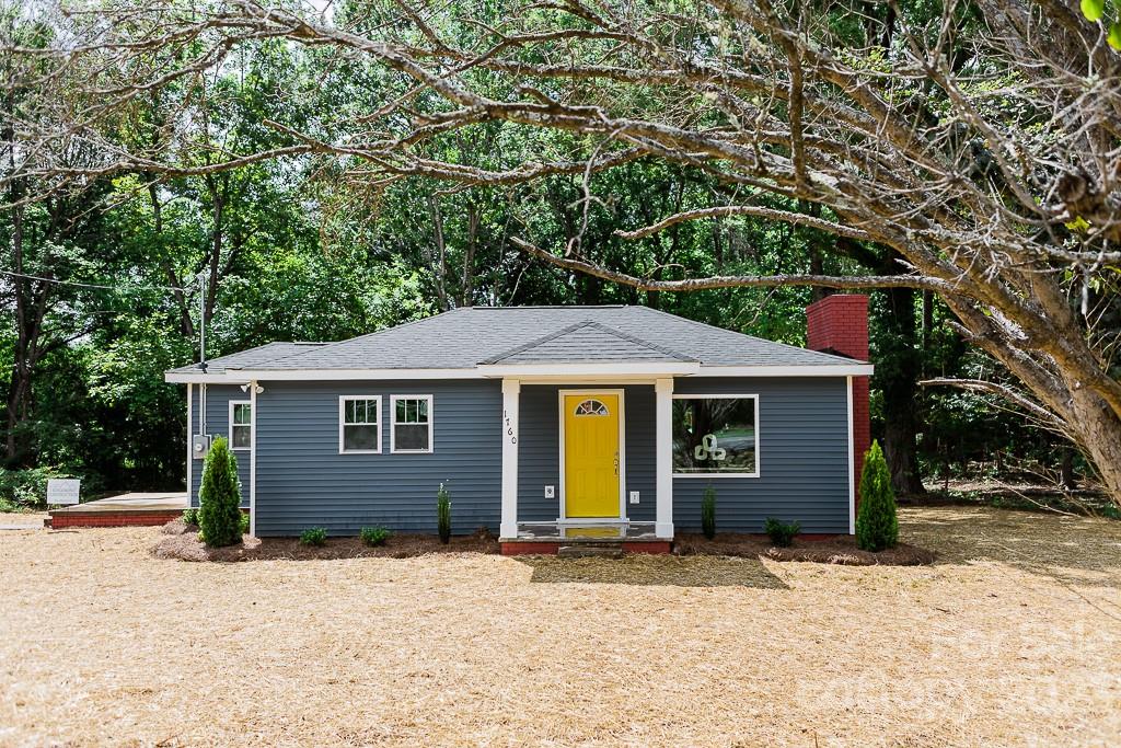 1760 Shearers Road Davidson, NC 28036 - Photo 2 of 18 Gallery Image 2