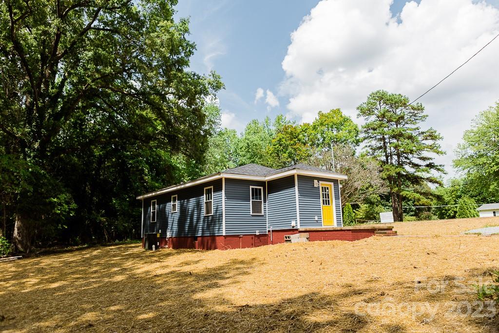 1760 Shearers Road Davidson, NC 28036 - Photo 5 of 18 Gallery Image 5