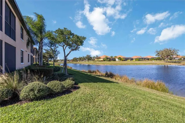 $427,000 | 10788 Tarflower Drive, Unit 202, Venice, FL 34293