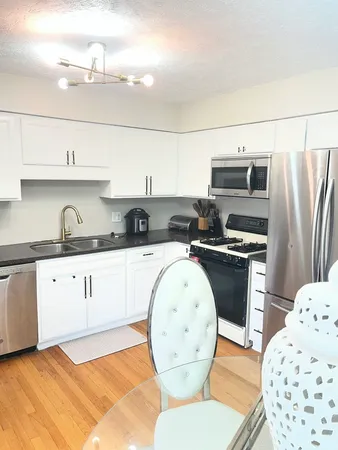 $259,900 | 109 Suelynn Drive, Normal, IL 61761