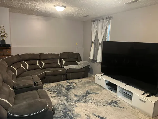 $259,900 | 109 Suelynn Drive, Normal, IL 61761