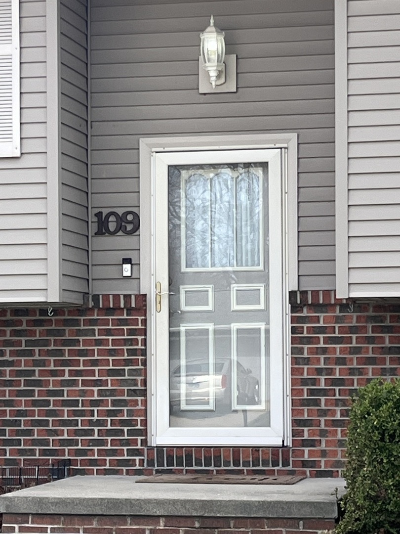 109 Suelynn Drive Normal, IL 61761 - Photo 4 of 53