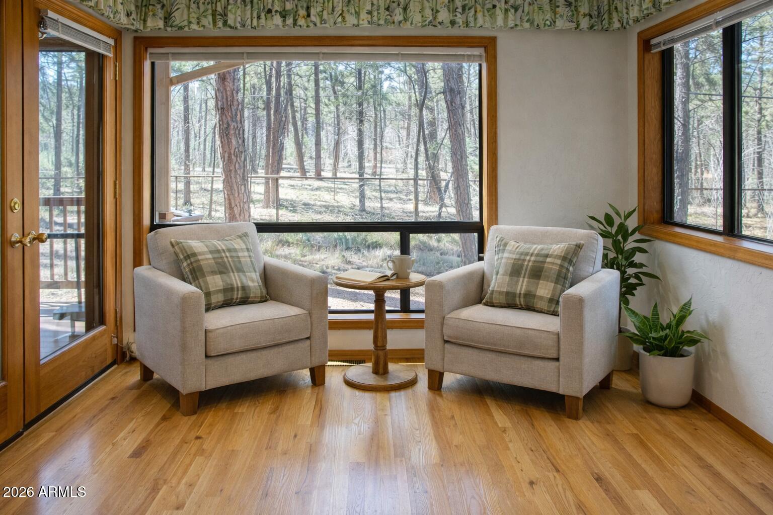 71 East Turkey Track Lane Pinetop, AZ 85935 - Photo 11 of 50 a living room with furniture and a large window