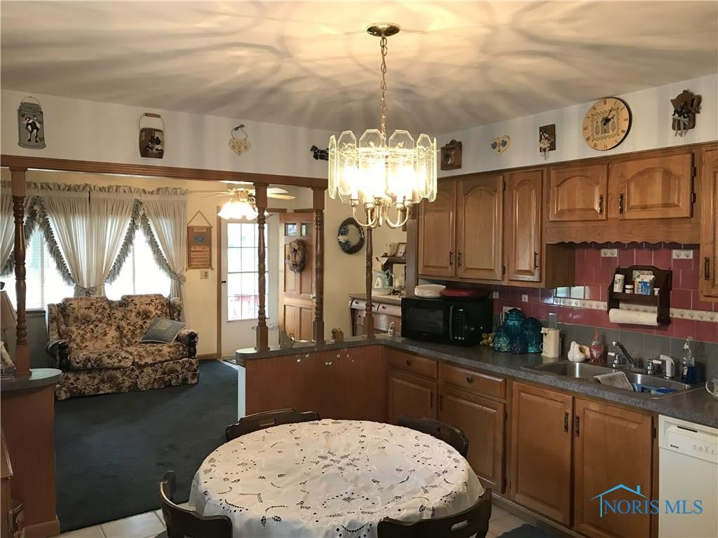2758 Trimble Road Toledo, OH 43613 - Photo 3 of 12 Gallery Image 3
