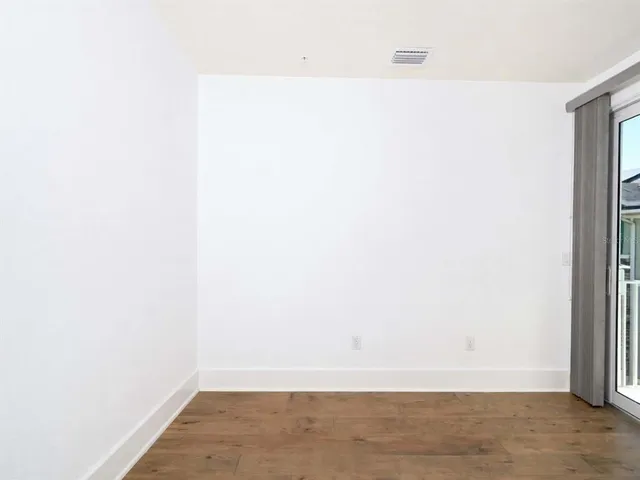 $865,000 | 516 Laurel Park Drive, Sarasota, FL 34236