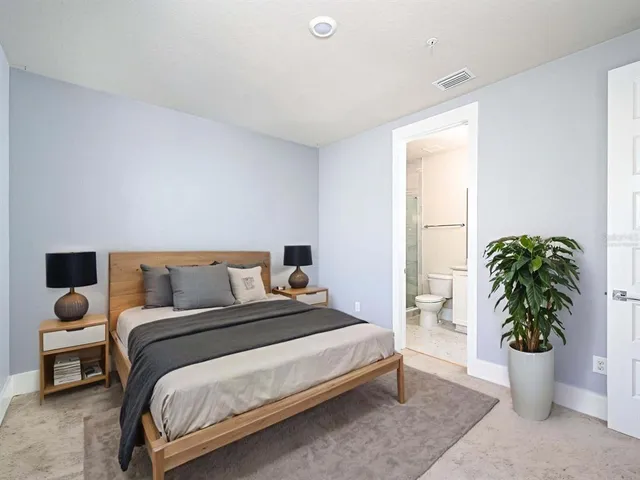 $865,000 | 516 Laurel Park Drive, Sarasota, FL 34236