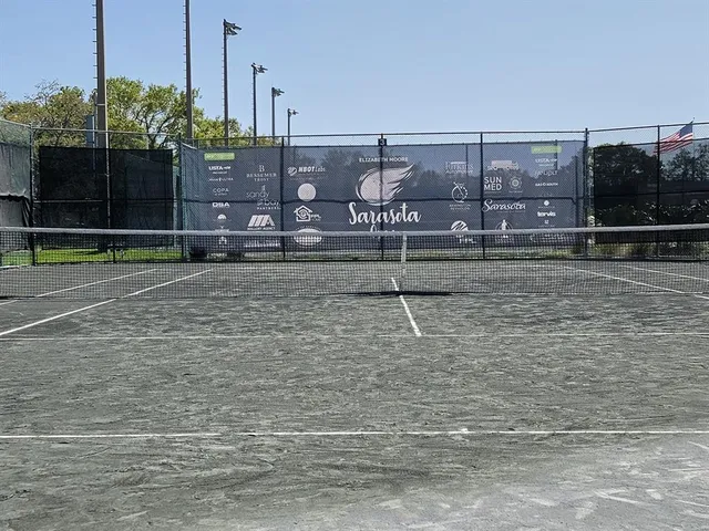 $865,000 | 516 Laurel Park Drive, Sarasota, FL 34236