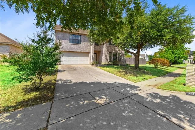 $420,000 | 5253 Chessie Circle, Haltom City, TX 76137