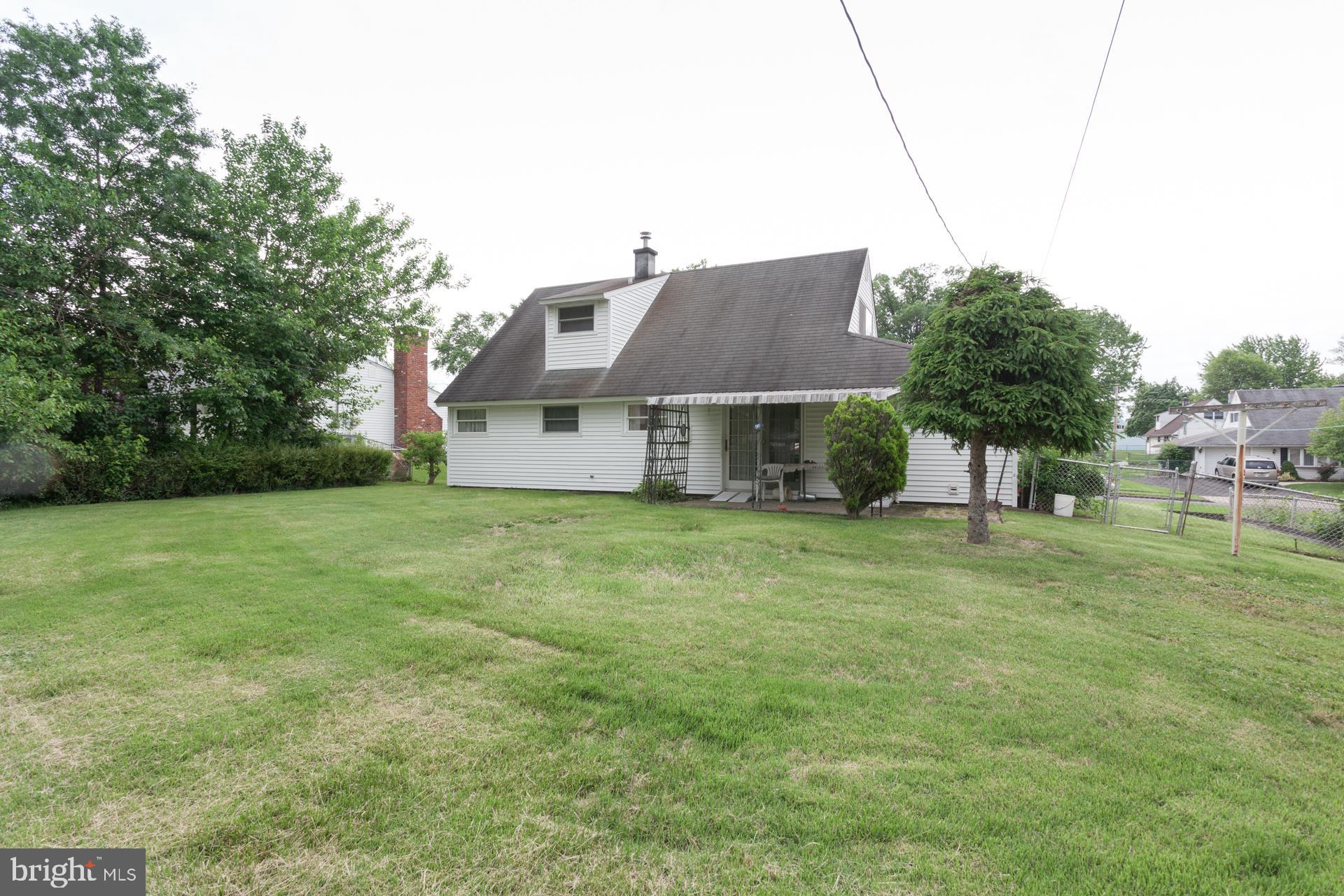 49 Harrow Road Levittown, PA 19056 - Photo 22 of 22 Backyard
