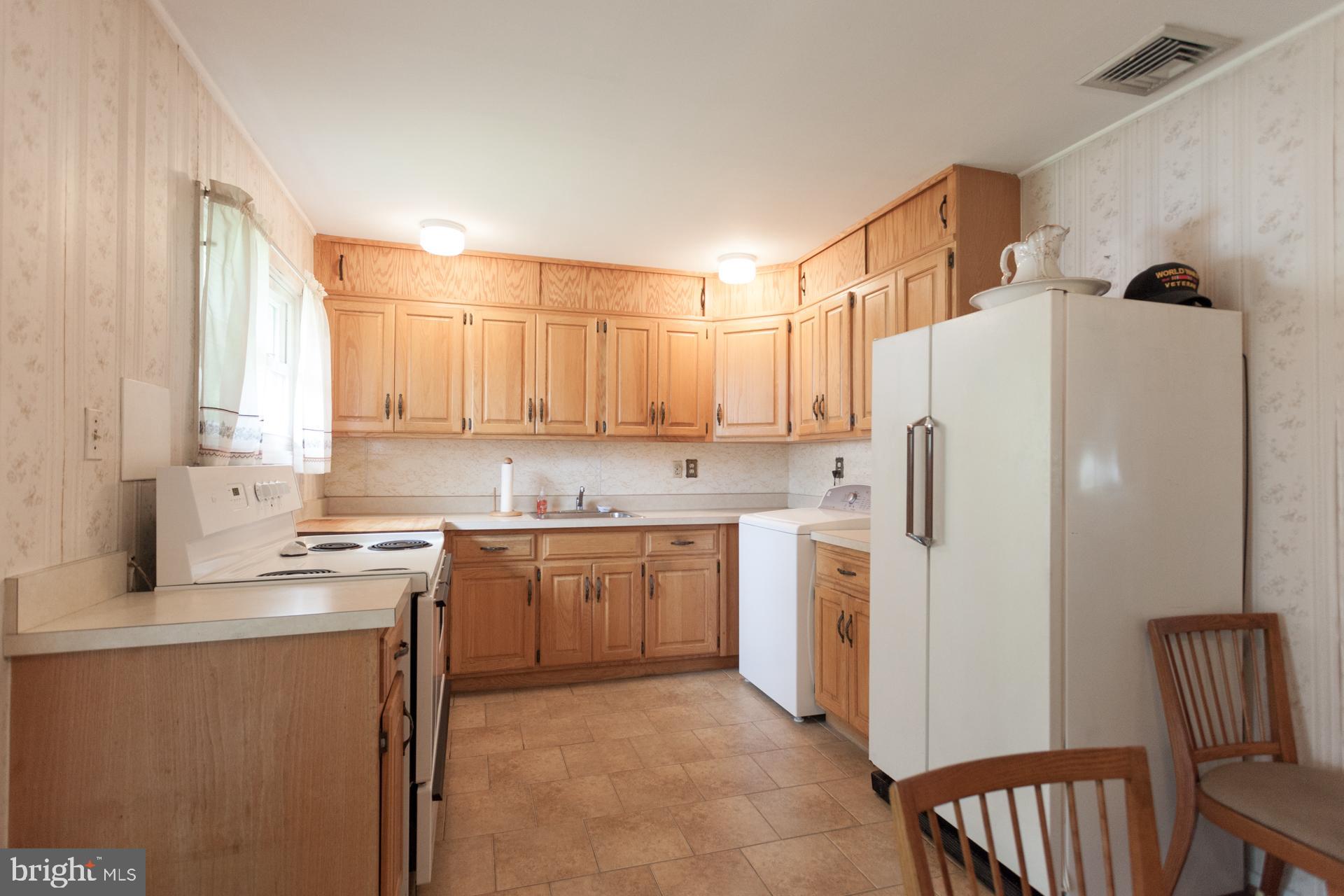 49 Harrow Road Levittown, PA 19056 - Photo 8 of 22 Kitchen