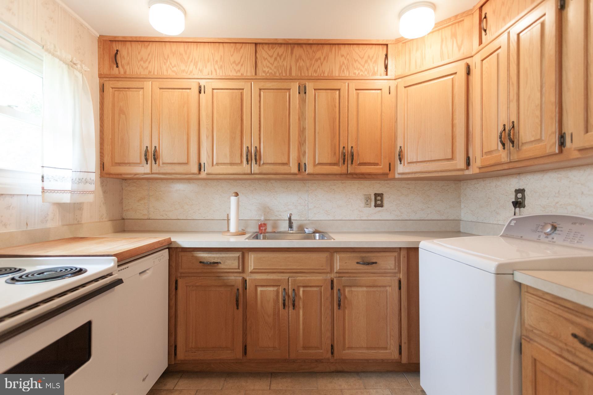 49 Harrow Road Levittown, PA 19056 - Photo 10 of 22 Kitchen
