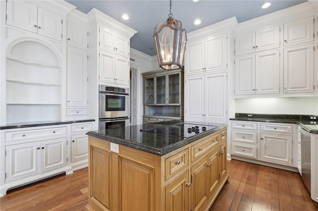 17960 South Bond Street Overland Park, KS 66013 - Photo 12 of 61