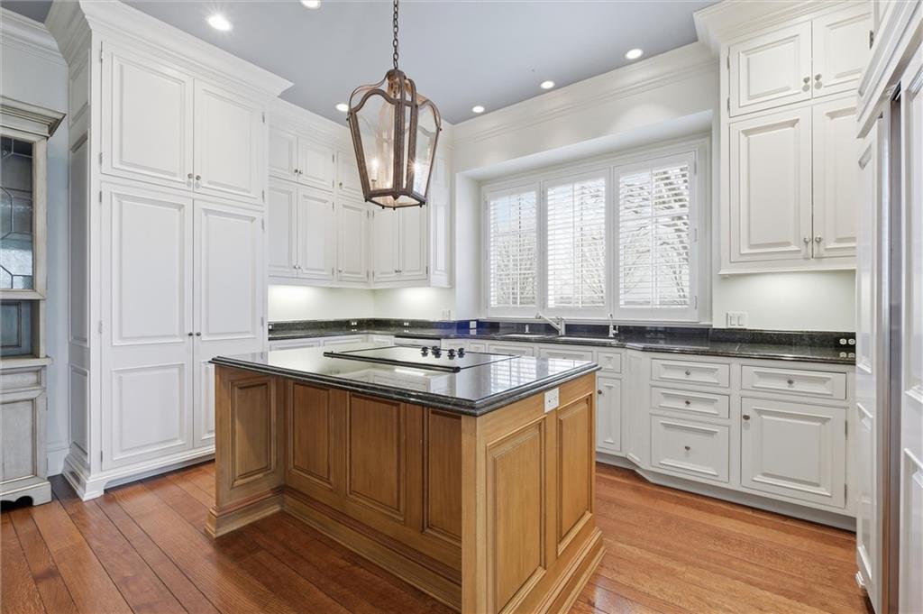 17960 South Bond Street Overland Park, KS 66013 - Photo 15 of 61