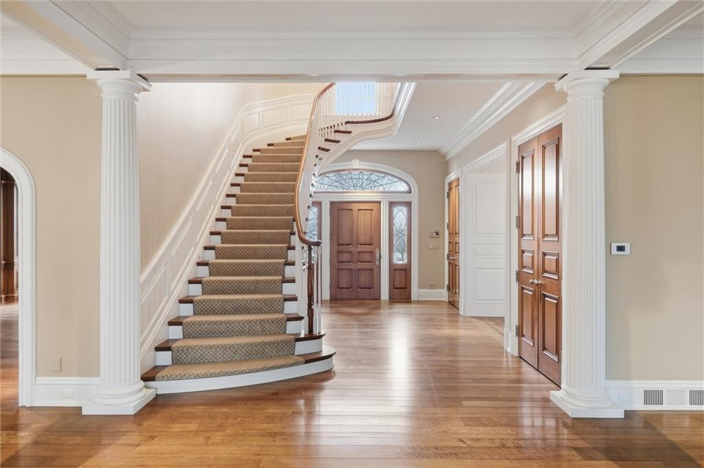 17960 South Bond Street Overland Park, KS 66013 - Photo 3 of 61