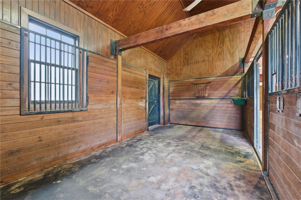 17960 South Bond Street Overland Park, KS 66013 - Photo 44 of 61