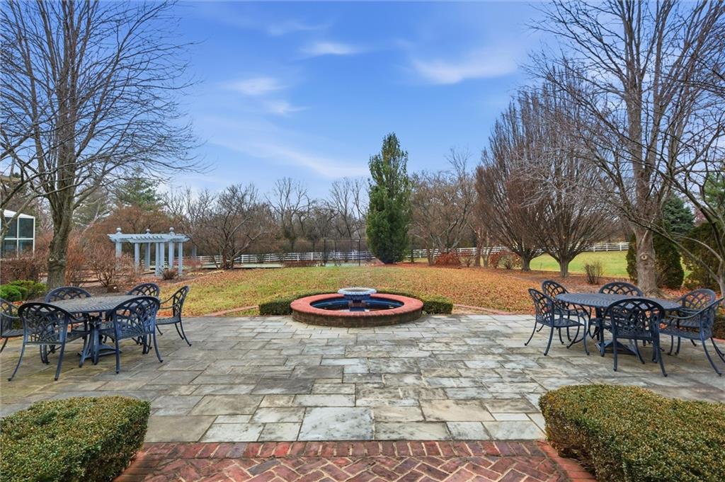 17960 South Bond Street Overland Park, KS 66013 - Photo 48 of 61