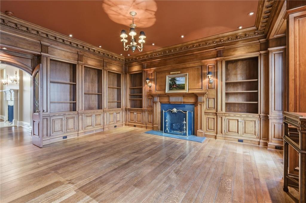 17960 South Bond Street Overland Park, KS 66013 - Photo 5 of 61