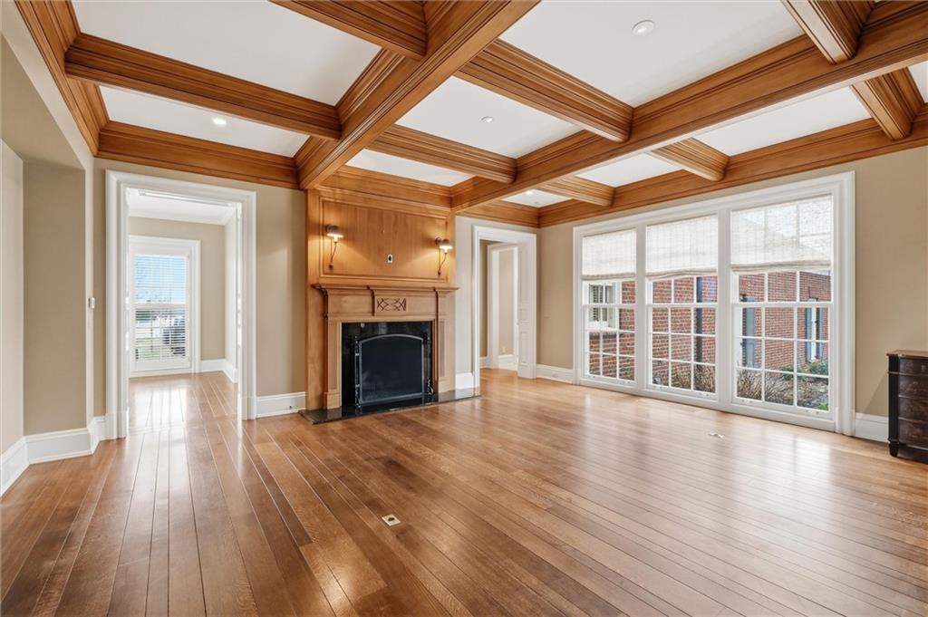 17960 South Bond Street Overland Park, KS 66013 - Photo 10 of 61