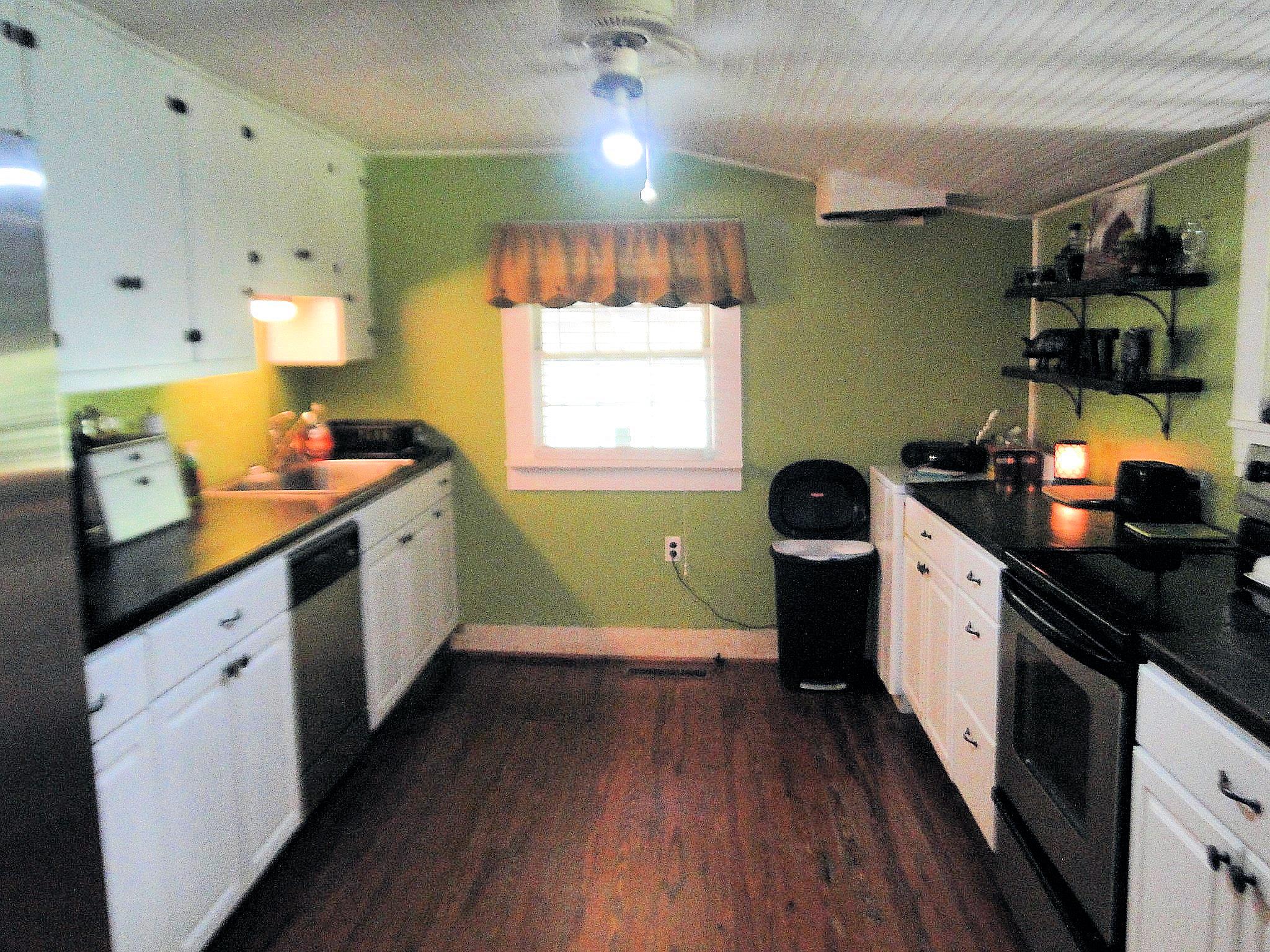 1299 Cortner Road Wartrace, TN 37183 - Photo 5 of 20 Gallery Image 5