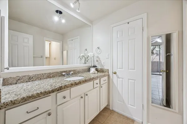 $249,000 | 5220 Weslayan Street, Unit 109, Houston, TX 77005