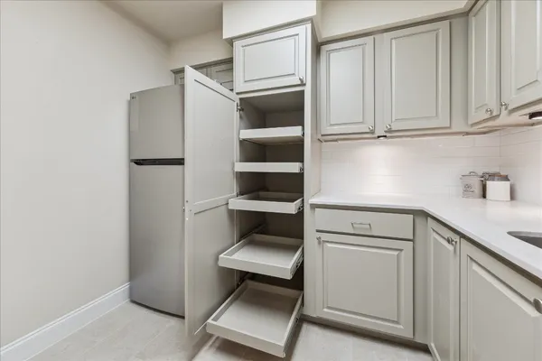 $249,000 | 5220 Weslayan Street, Unit 109, Houston, TX 77005