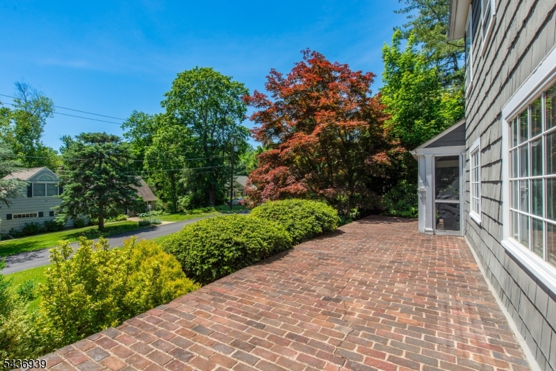 11 Yorke Road Mountain Lakes, NJ 07046 - Photo 42 of 50