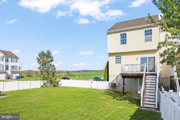 $225,000 | 1242 Ledge Drive, York, PA 17408