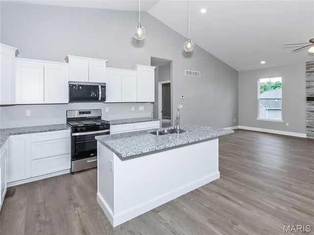 $479,900 | 2923 Kehrswood Court, Maryville, IL 62062