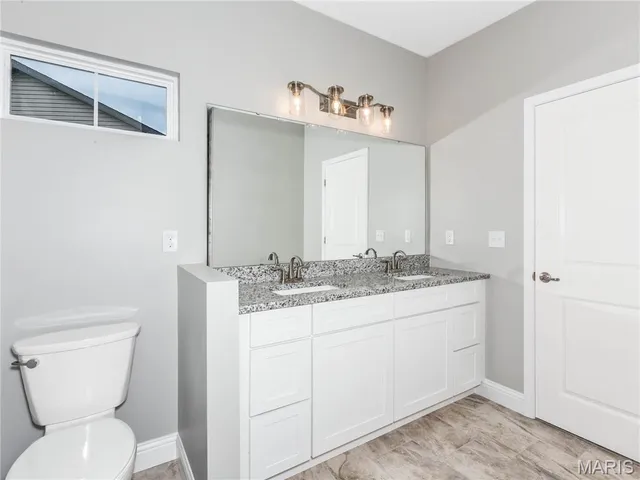 $479,900 | 2923 Kehrswood Court, Maryville, IL 62062