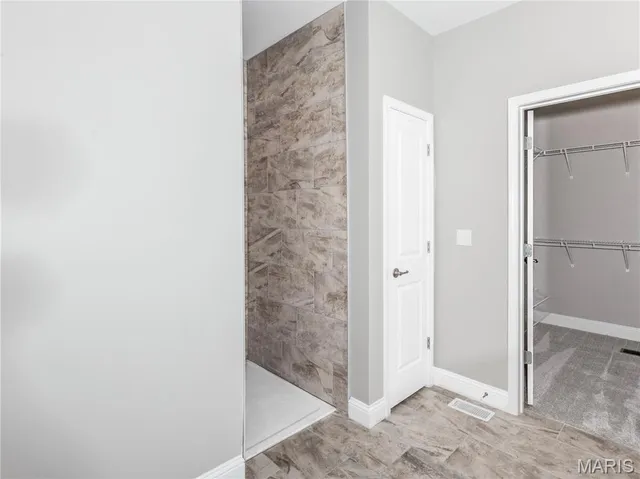 $479,900 | 2923 Kehrswood Court, Maryville, IL 62062