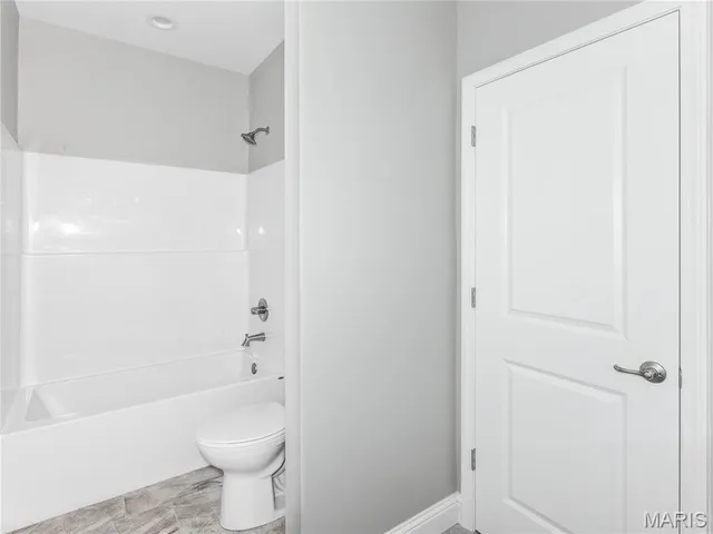 $479,900 | 2923 Kehrswood Court, Maryville, IL 62062