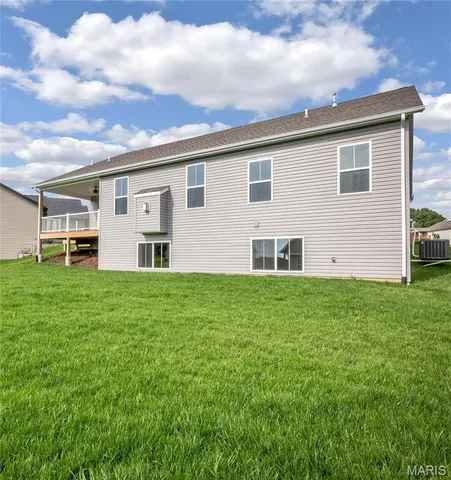 $479,900 | 2923 Kehrswood Court, Maryville, IL 62062