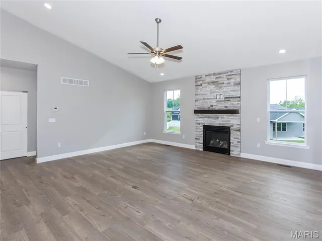 $479,900 | 2923 Kehrswood Court, Maryville, IL 62062