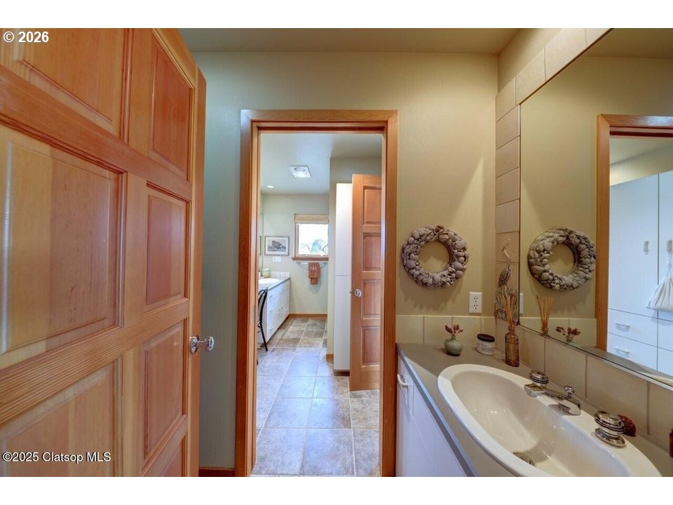 500 Farrell Court Seaside, OR 97138 - Photo 12 of 32