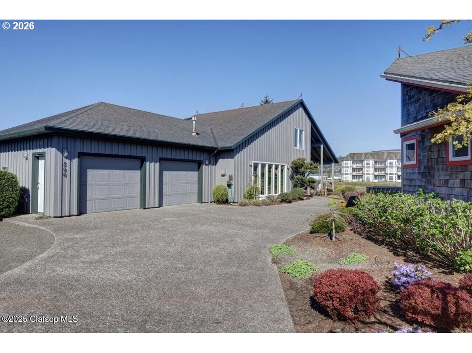 500 Farrell Court Seaside, OR 97138 - Photo 4 of 32