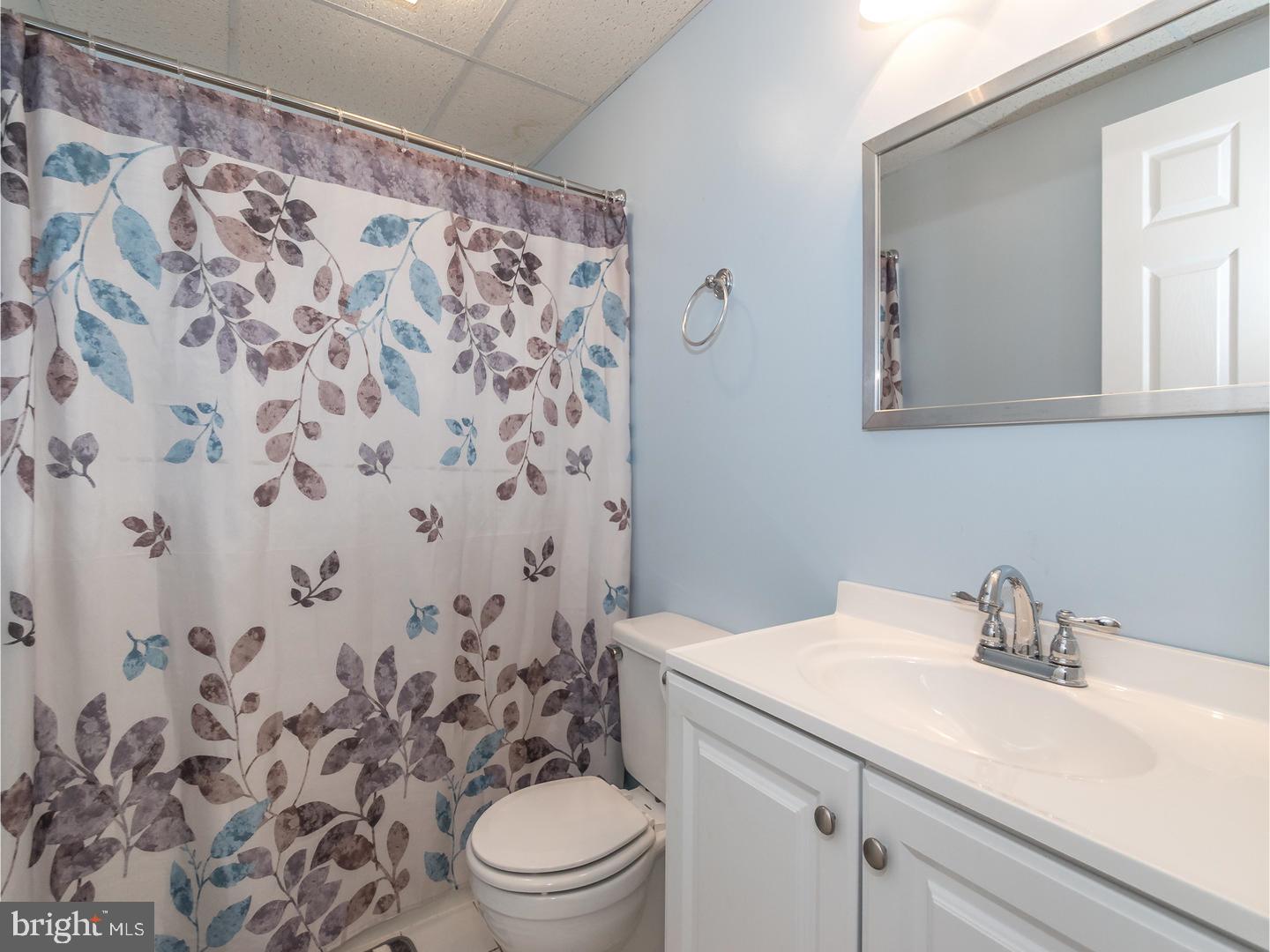 115 Den Road Lincoln University, PA 19352 - Photo 20 of 25 Bathroom