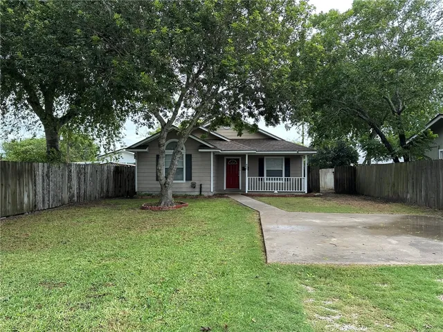 $1,795 | 406 East Bayview Boulevard, Portland, TX 78374